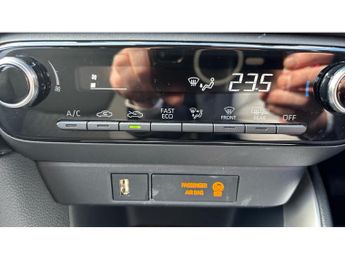 Toyota Yaris 1.5 Hybrid Design 5dr CVT Hybrid Hatchback