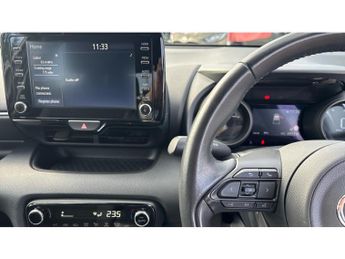 Toyota Yaris 1.5 Hybrid Design 5dr CVT Hybrid Hatchback