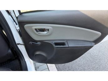 Toyota Yaris 1.5 Hybrid Icon Tech 5dr CVT Hybrid Hatchback