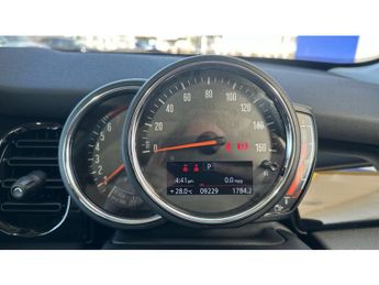MINI Hatchback 1.5 Cooper Classic 3dr Auto [Comfort/Nav Pack] Petrol Hatchback