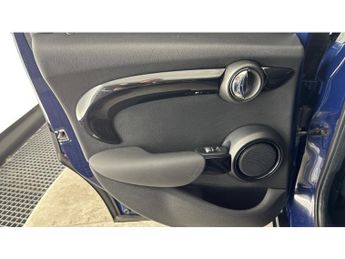 MINI Hatchback 1.5 Cooper Seven 5dr Auto Petrol Hatchback