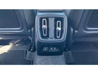 Volvo XC40 2.0 B4P Ultra Black Edition 5dr Auto Petrol Estate