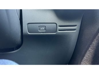 Volvo XC40 2.0 B4P Ultra Black Edition 5dr Auto Petrol Estate