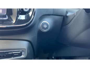 Volvo XC40 2.0 B4P Ultra Black Edition 5dr Auto Petrol Estate