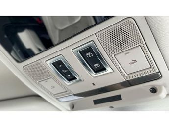 Land Rover Defender 3.0 D250 HSE 90 3dr Auto Diesel Estate
