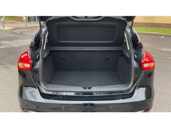 Ford Focus 1.0 EcoBoost 125 Titanium 5dr Auto Petrol Hatchback