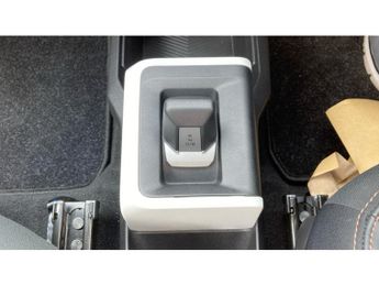 Dacia Spring 27kWh Extreme 65 48kW 5dr Auto Electric Hatchback