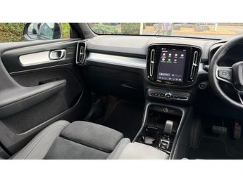 Volvo XC40 2.0 B4P Ultra Black Edition 5dr Auto Petrol Estate