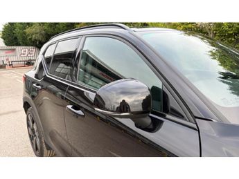 Volvo XC40 2.0 B4P Ultra Black Edition 5dr Auto Petrol Estate