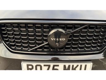 Volvo XC40 2.0 B4P Ultra Black Edition 5dr Auto Petrol Estate