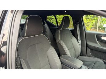 Volvo XC40 2.0 B4P Ultra Black Edition 5dr Auto Petrol Estate