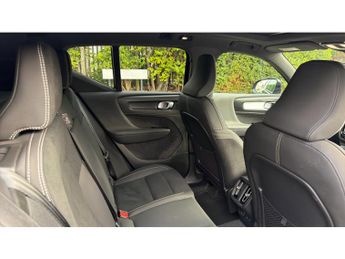Volvo XC40 2.0 B4P Ultra Black Edition 5dr Auto Petrol Estate