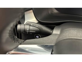 Volvo XC40 2.0 B3P Plus Black Edition 5dr Auto Petrol Estate