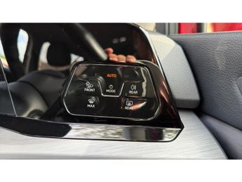 Volkswagen Golf 1.4 TSI eHybrid Style 5dr DSG Hatchback