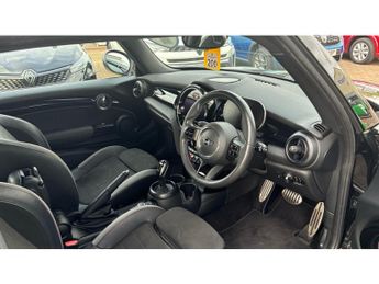 MINI Hatchback 1.5 Cooper Sport 3dr Auto [Comfort/Nav Pack] Petrol Hatchback