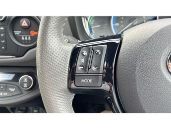 Toyota Yaris 1.5 Hybrid Design 5dr CVT Hybrid Hatchback