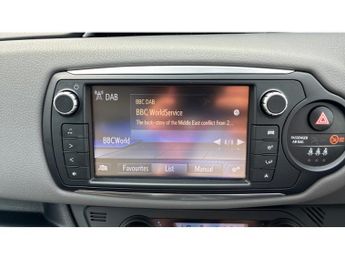 Toyota Yaris 1.5 Hybrid Design 5dr CVT Hybrid Hatchback