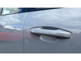 Volvo XC40 2.0 B3P Plus Dark 5dr Auto Petrol Estate