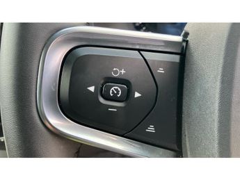 Volvo XC40 2.0 B4P Ultra Black Edition 5dr Auto Petrol Estate