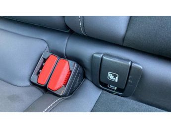Volvo XC40 2.0 B4P Ultra Black Edition 5dr Auto Petrol Estate