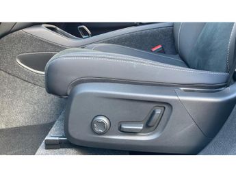 Volvo XC40 2.0 B4P Ultra Black Edition 5dr Auto Petrol Estate