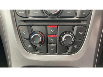 Vauxhall Astra 1.6i 16V Design 5dr Petrol Hatchback