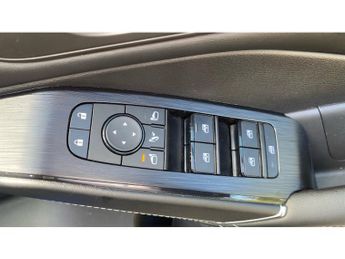 Nissan Qashqai 1.3 DiG-T MH 158 N-Connecta 5dr Xtronic Petrol Hatchback