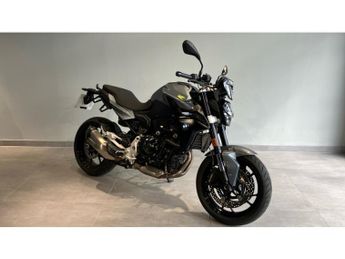  BMW F900 R