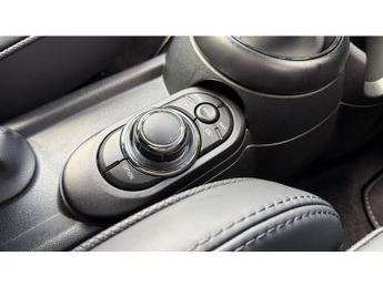 MINI Hatchback 1.5 Cooper Exclusive 5dr Auto Petrol Hatchback