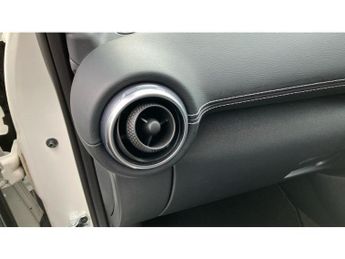 Nissan Juke 1.0 DiG-T 114 N-Connecta 5dr DCT Petrol Hatchback