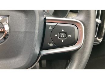 Volvo XC40 2.0 T4 Inscription 5dr Geartronic Petrol Estate