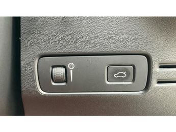 Volvo XC40 1.5 T3 [163] R DESIGN 5dr Geartronic Petrol Estate