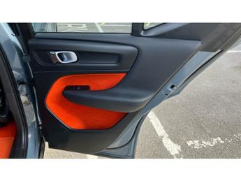 Volvo XC40 1.5 T3 [163] R DESIGN 5dr Geartronic Petrol Estate