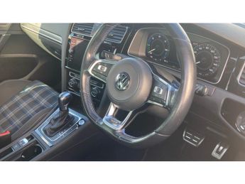 Volkswagen Golf 1.4 TSI GTE Advance 5dr DSG Hatchback