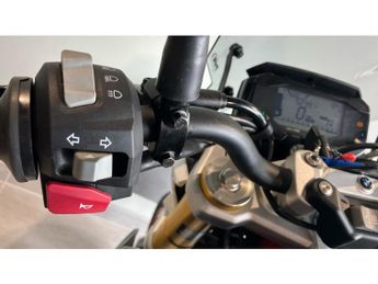 BMW G310 BMW G310 R