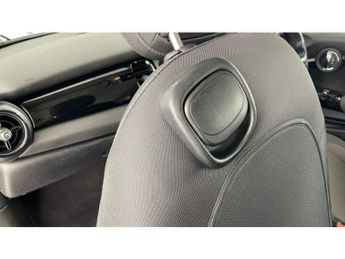 MINI Hatchback 1.5 Cooper Classic 3dr Auto [Comfort/Nav Pack] Petrol Hatchback