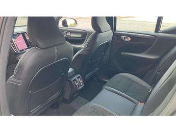 Volvo XC40 2.0 B3P Plus Dark 5dr Auto Petrol Estate