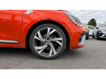 Renault Clio 1.6 E-TECH Hybrid 140 RS Line 5dr Auto Hybrid Hatchback