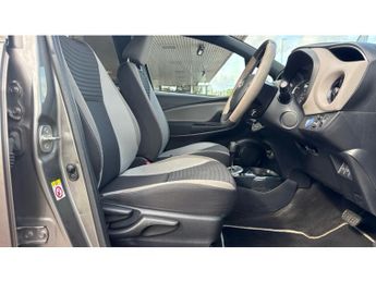 Toyota Yaris 1.5 Hybrid Red Bi-tone 5dr CVT Hybrid Hatchback