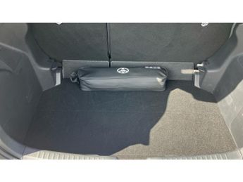 Toyota Yaris 1.5 Hybrid Design 5dr CVT Hybrid Hatchback