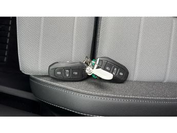 Vauxhall Grandland 1.2 Hybrid [136] Ultimate 5dr e-DCT6 [Pan Roof] Petrol Hatchback