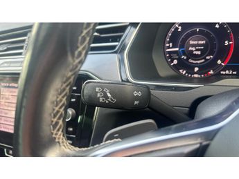 Volkswagen Passat 2.0 TDI SCR 190 R-Line 5dr DSG [Panoramic Roof] Diesel Estate