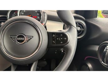 MINI Hatchback 1.5 Cooper Exclusive Premium 5dr Auto Petrol Hatchback