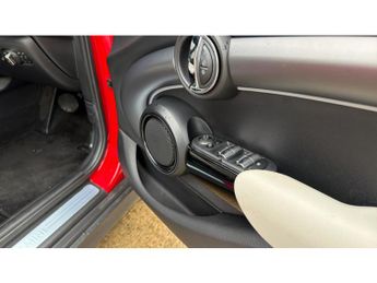 MINI Hatchback 1.5 Cooper Exclusive Premium 5dr Auto Petrol Hatchback