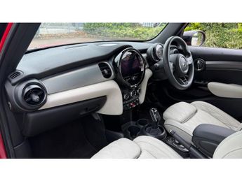 MINI Hatchback 1.5 Cooper Exclusive Premium 5dr Auto Petrol Hatchback