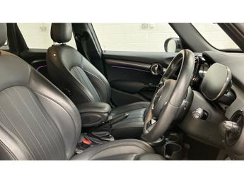 MINI Hatchback 1.5 Cooper Exclusive Premium 5dr Auto Petrol Hatchback