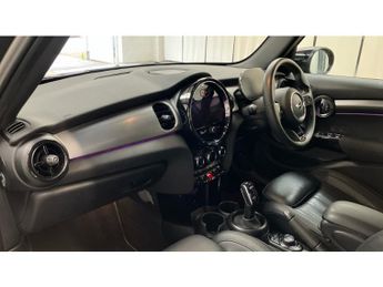 MINI Hatchback 1.5 Cooper Exclusive Premium 5dr Auto Petrol Hatchback