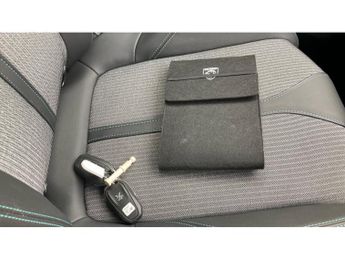 Peugeot 3008 1.2 PureTech Allure Premium+ 5dr EAT8 Petrol Estate