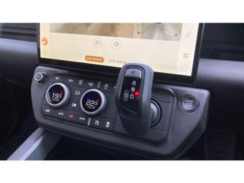 Land Rover Defender 3.0 D250 X-Dynamic SE 90 3dr Auto Diesel Estate