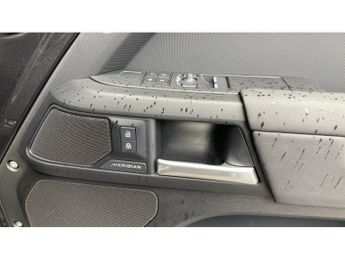 Land Rover Defender 3.0 D250 X-Dynamic SE 90 3dr Auto Diesel Estate